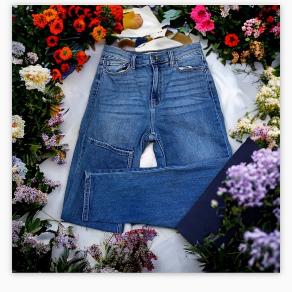 CELLO  high rise MOM jeans straight medium wash size 7 ankle length EUC-​​​​​🍂​